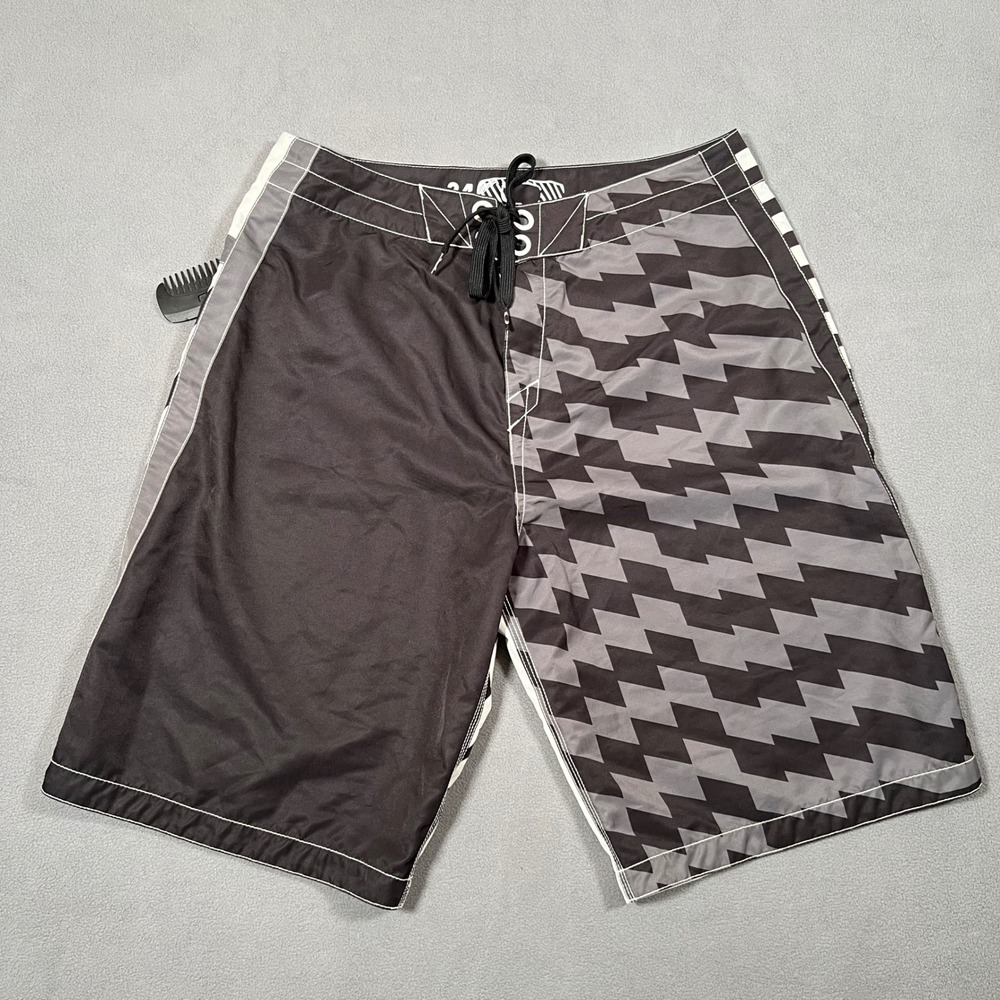 Oakley Board Shorts Mens 34 Black White Stripe Surf Swim Trunks w/‎ Wax Comb
